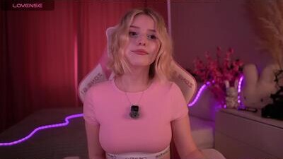 joicequeen public webcam profile photo 7