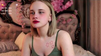 jonnienita public webcam profile photo 9