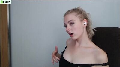 jscarlett public webcam profile photo 6