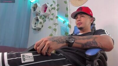 juan_alvarez18 public webcam profile photo 2