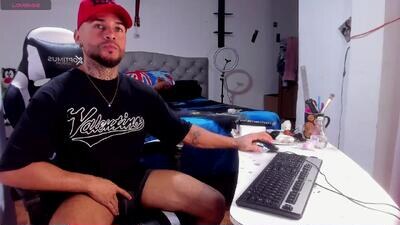 juan_bruce public webcam profile photo 2