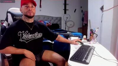 juan_bruce public webcam profile photo 5