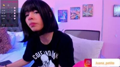 juana_petite public webcam profile photo 4