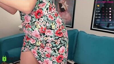 juicy_yenn_ public webcam profile photo 9