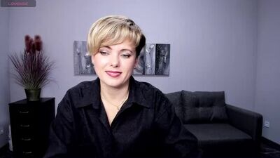 julia_wilsons public webcam profile photo 2