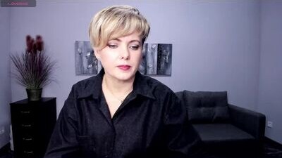 julia_wilsons public webcam profile photo 5