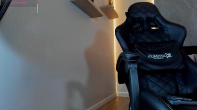 julian_mercier public webcam profile photo 3