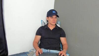 julian_wallace1
