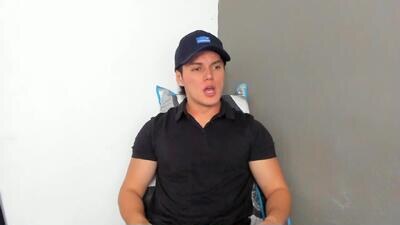 julian_wallace1 public webcam profile photo 2