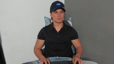 julian_wallace1 public webcam profile photo 3