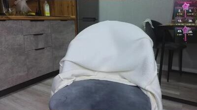julidropp public webcam profile photo 5