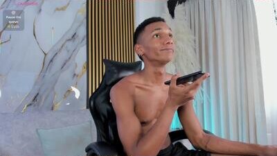 juliensaint_ public webcam profile photo 5