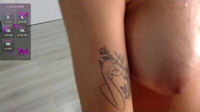juliet_daviss public webcam profile photo 8