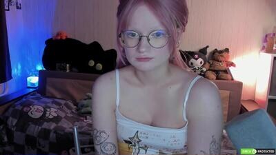 julietfowler public webcam profile photo 2
