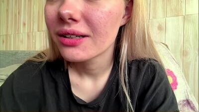 juligwartney public webcam profile photo 4