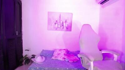 jully_dreams public webcam profile photo 4