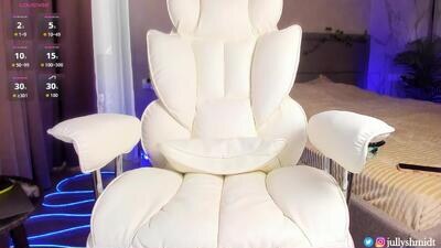 jullyshmidt public webcam profile photo 3