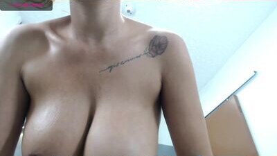 julysophiax public webcam profile photo 7