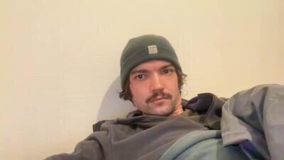 just_a_guy_with_a_big_cock public webcam profile photo 3