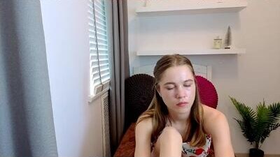 just_l0ve_me public webcam profile photo 8