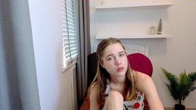 just_l0ve_me public webcam profile photo 9