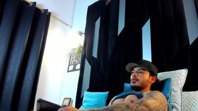 justin_whitejs public webcam profile photo 2