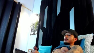 justin_whitejs public webcam profile photo 4