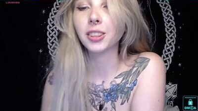justmeowgirl public webcam profile photo 6