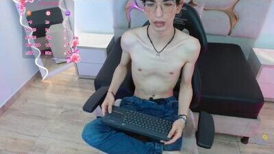 kai_tay1 public webcam profile photo 6