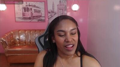 kamala_a public webcam profile photo 7