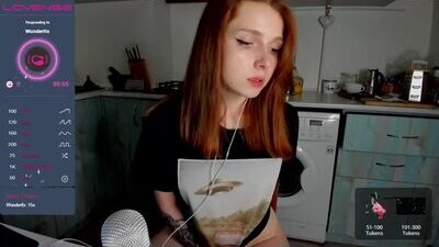 kami_mur public webcam profile photo 8