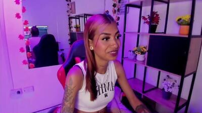 karlaslutskinny__ public webcam profile photo 3