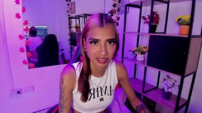 karlaslutskinny__ public webcam profile photo 4