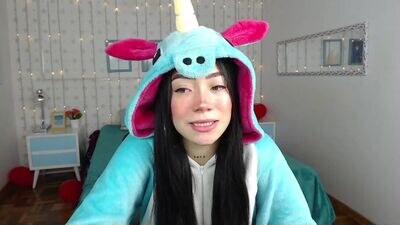 karlieebunny public webcam profile photo 2
