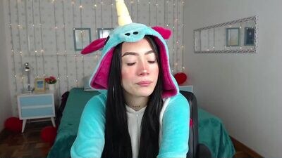 karlieebunny public webcam profile photo 3