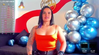 karlyjons_ public webcam profile photo 2