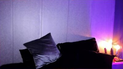 karol_69__ public webcam profile photo 10