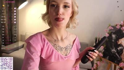 karoline__whitee