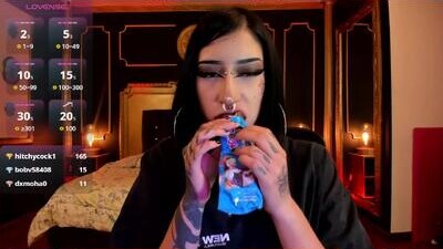 kat_vonde public webcam profile photo 6