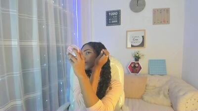 katalella_ds public webcam profile photo 4