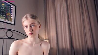 kateharrise public webcam profile photo 5