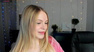 katherineepierce public webcam profile photo 8