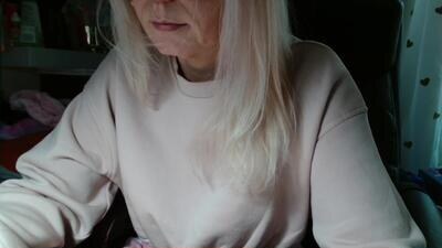 kathleenedwards public webcam profile photo 3