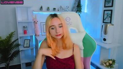 katia_kim public webcam profile photo 9