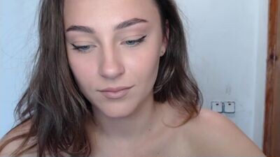 katyachaturbaty public webcam profile photo 3