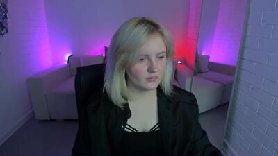 katybriggs public webcam profile photo 2
