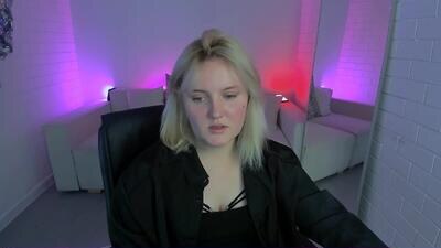 katybriggs public webcam profile photo 4