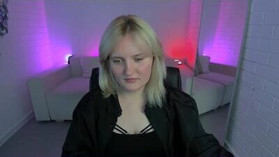 katybriggs public webcam profile photo 7