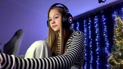 kayceefroehner public webcam profile photo 2