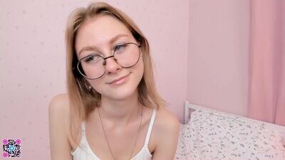 keeleyfarro public webcam profile photo 2